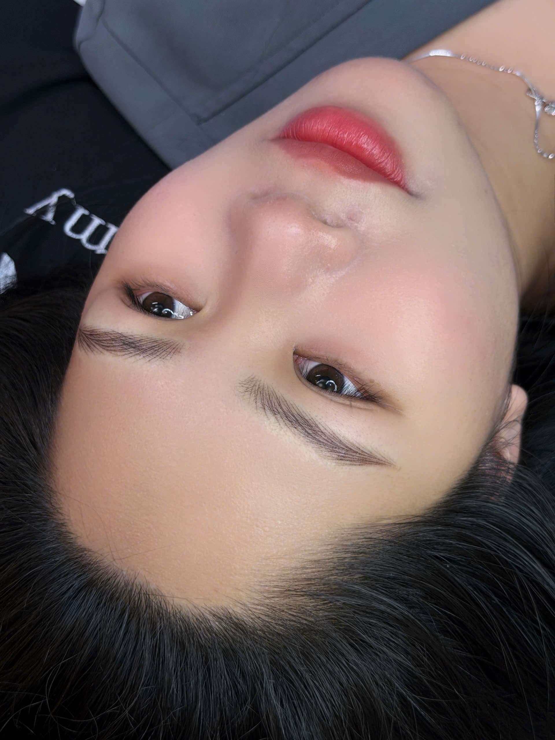 Dịch vụ Phun Mí Mở Tròng Eyeliner tại Phun Xăm Phương Hồng Thảo